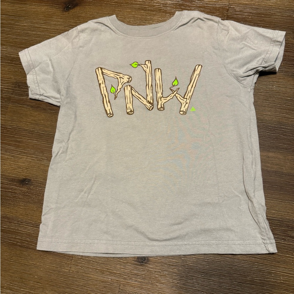 🟡EUC🟡 The Great PNW - PNW/Twigs Short Sleeve T-shirt - Youth Size 5T